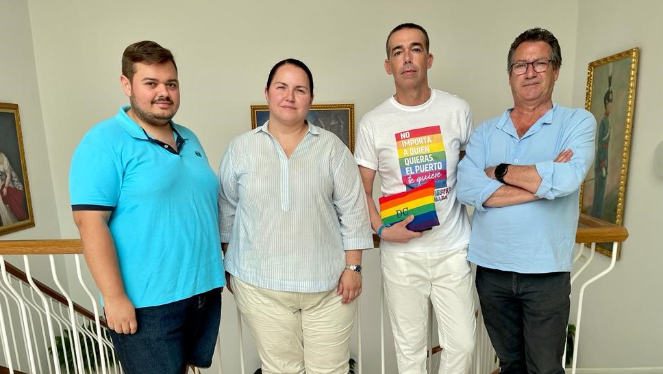 Calleja se reúne con la Hermandad del Carmen para abordar los preparativos de la festividad