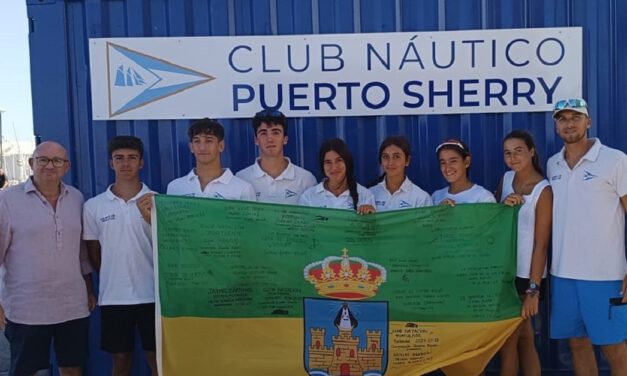 La bandera viajera de El Puerto se traslada a Francia al Mundial de Windsurf T293 y T293Plus