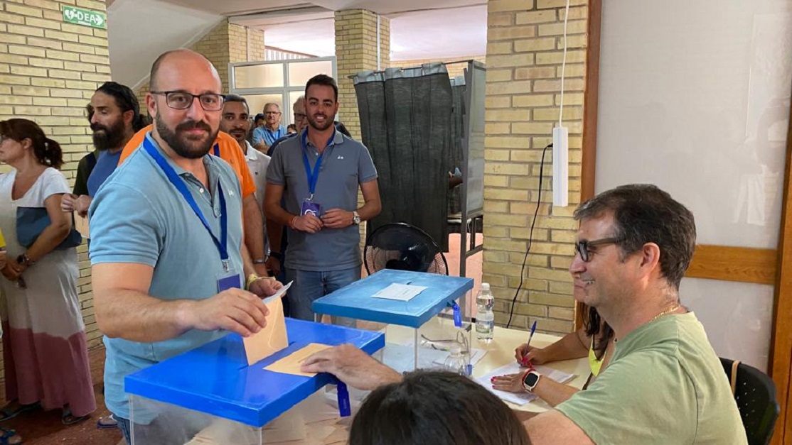 Beardo pide a los portuenses “participar de una jornada esencial para el futuro de El Puerto, Andalucía y todos los españoles”