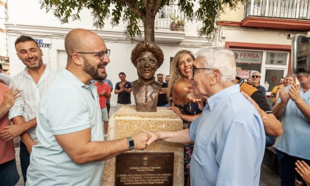 Diego Caraballo ya luce su busto en la plaza Juan Gavala