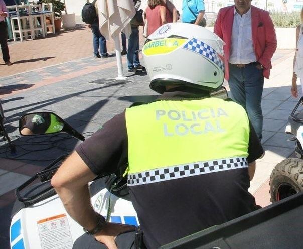 Propina una paliza a su pareja y la abandona semiinconsciente en una playa de Marbella