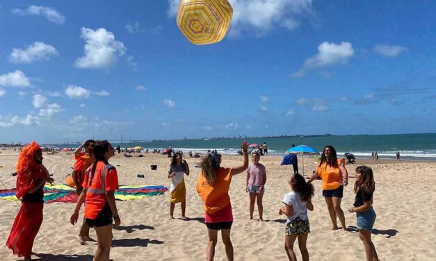 Disney Vuelabola aterriza dentro de su gira de verano en las playas de La Puntilla y Valdelagrana