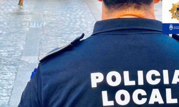 La Policía Local ayuda a salvar la vida de un menor en El Puerto que se estaba ahogando