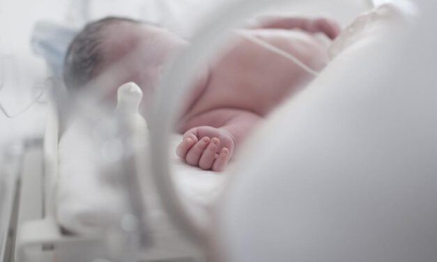 Sanidad pide inmunizar a todos los bebés contra la bronquiolitis "a la mayor brevedad"