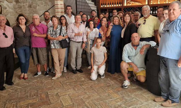 La Concejalía de Turismo recibe a profesionales del sector en vísperas de la conmemoración del miércoles 27