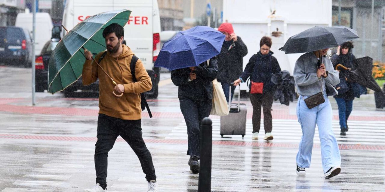 El tiempo en Andalucía: Lluvias y rachas muy fuertes de viento