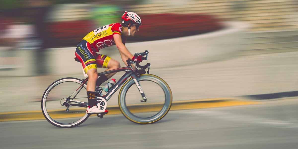 Girando las Ruedas de la Historia: Un Viaje por la Evolución del Ciclismo