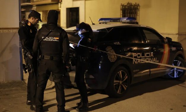 Un fallecido y dos heridos graves por un tiroteo en el barrio de Palmete de Sevilla