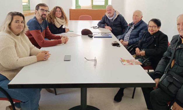 Izquierda Unida se reúne con la nueva junta directiva de la Flave