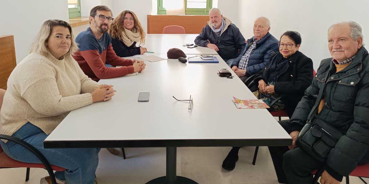 Izquierda Unida se reúne con la nueva junta directiva de la Flave