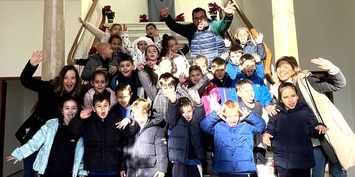 Un Pleno en el Ayuntamiento con los alumnos de 1º de Primaria de La Salle