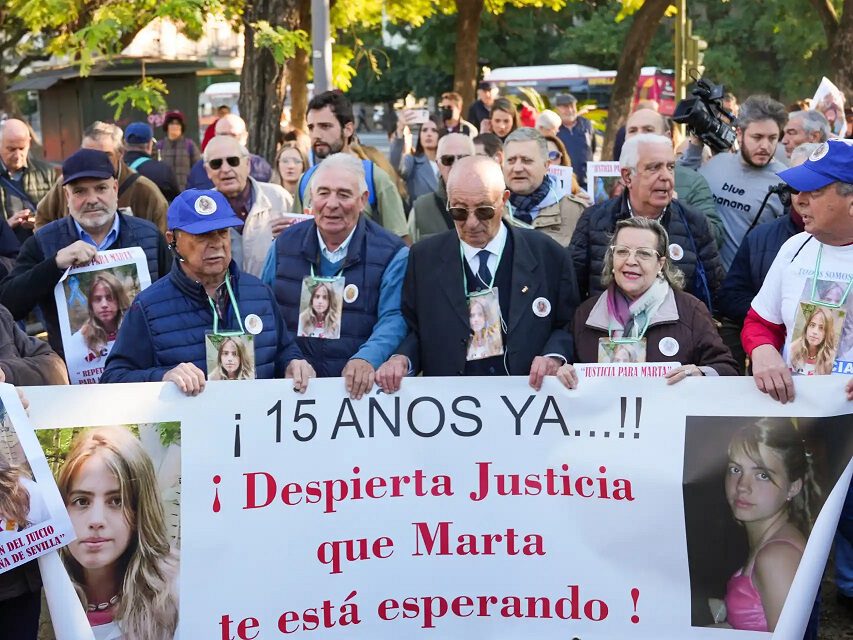 La familia de Marta clama contra la Justicia y pide clonar más teléfonos móviles