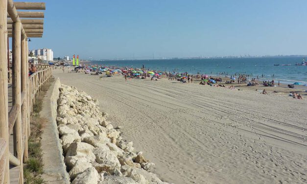 La playa de las Redes acoge el sábado 20 el "Festival Enredados"