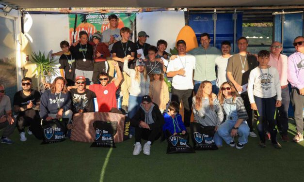 El Festival Enredados llenó el litoral de El Puerto de deportistas de bodyboard y surf, en una competición de gran nivel