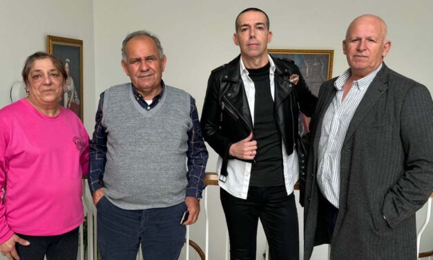 Calleja aborda con la Federación de Peñas la programación del Carnaval de El Puerto 2024