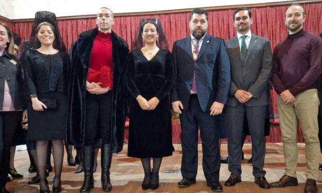 Ana Lambea Vega realiza una Exaltación a la Mantilla que aboga por la popularización de esta prenda