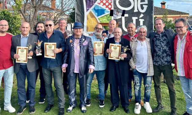 La Asociación Cultural El Rincón del Arte del Niño Villar por la entrega de sus Homenajes Carnavalescos