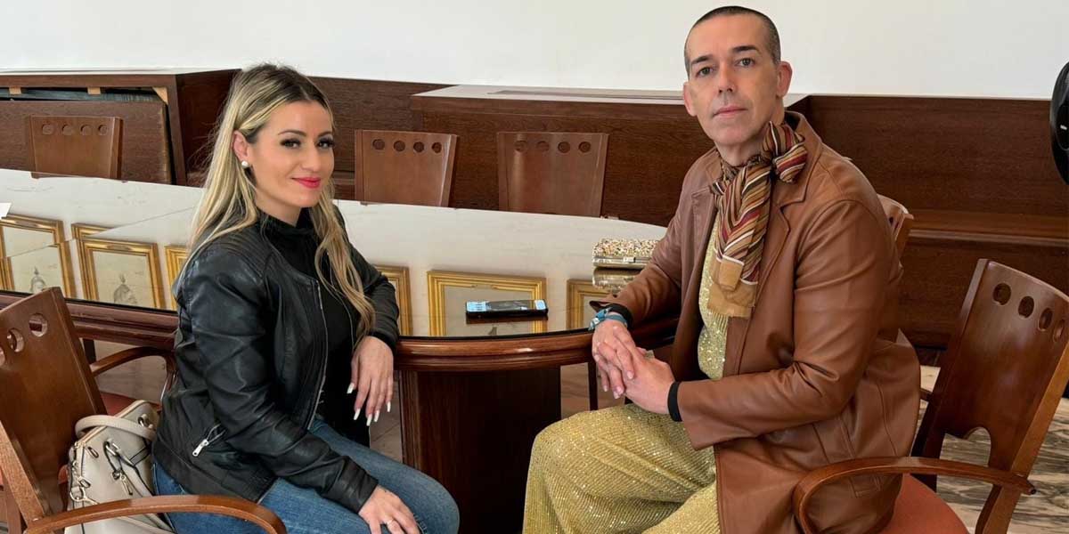 Calleja desea los mayores éxitos a Chabel, que acaba de lanzar su videoclip "Tierra de Talento"