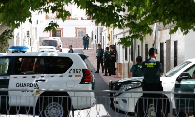 Buscan al atrincherado en Campillos al no encontrarlo en su casa