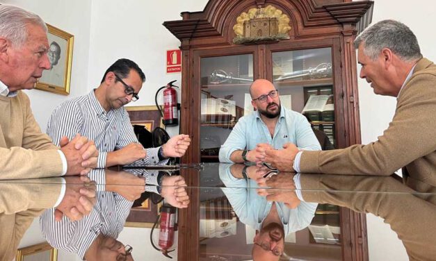 Beardo se reúne con la Asociación de Familias Numerosas de Cádiz, cuya sede está en El Puerto