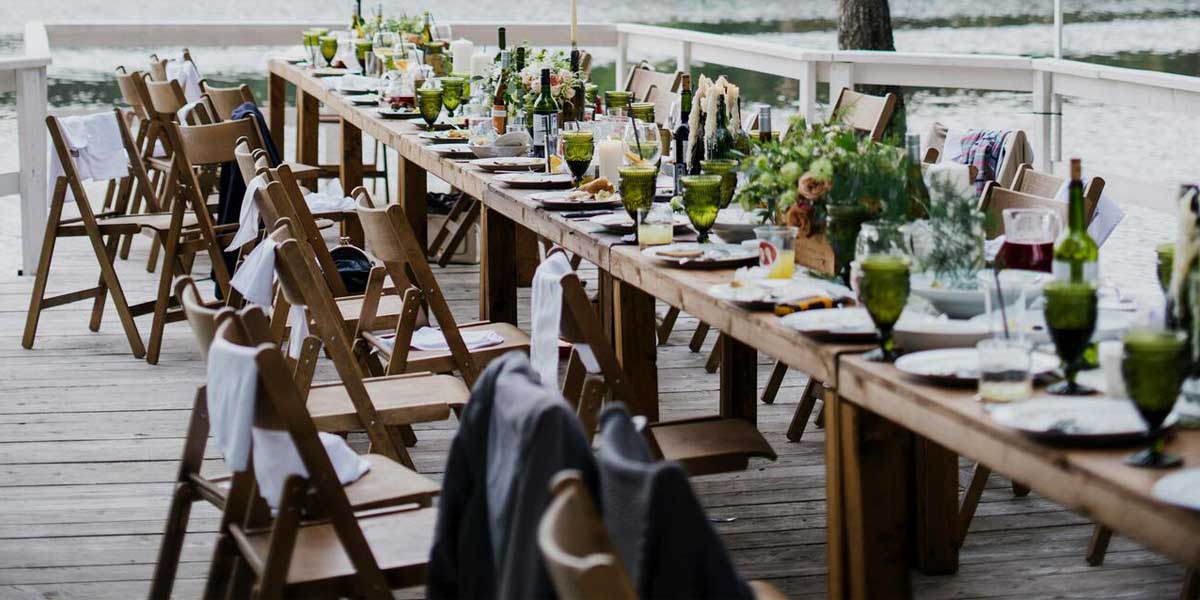 Cómo organizar un evento profesional en verano sin que nada salga mal