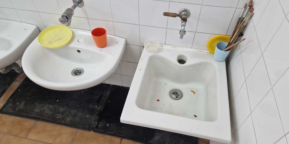 El AMPA de Las Dunas exige al Ayuntamiento una solución definitiva a los problemas de limpieza en el centro