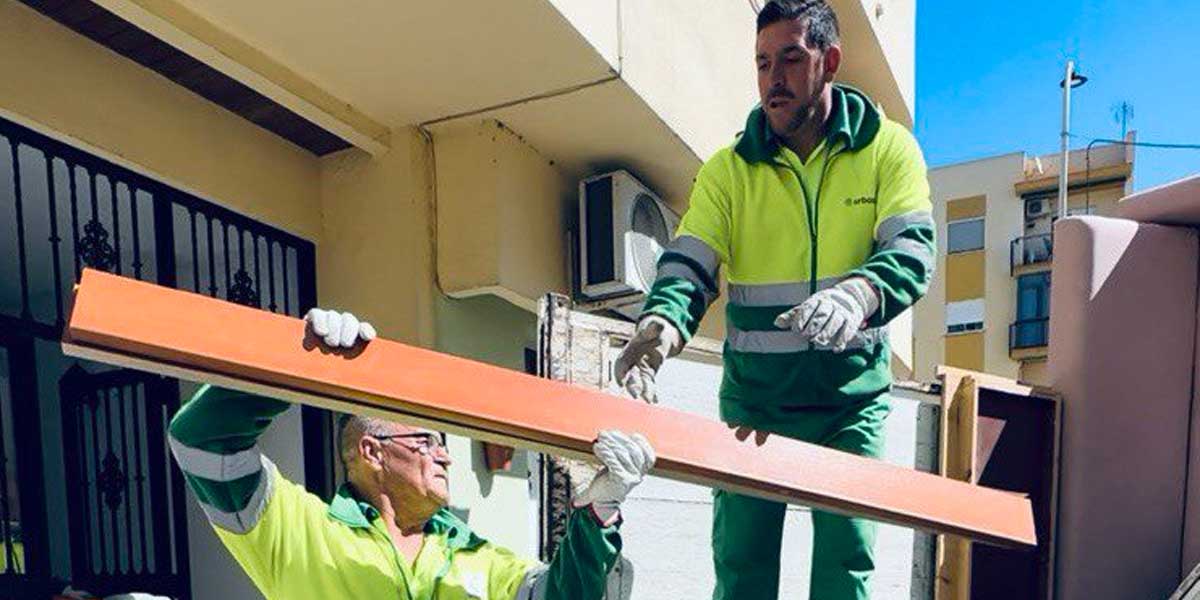 A licitación el servicio de recogida domiciliaria de muebles y enseres puerta a puerta