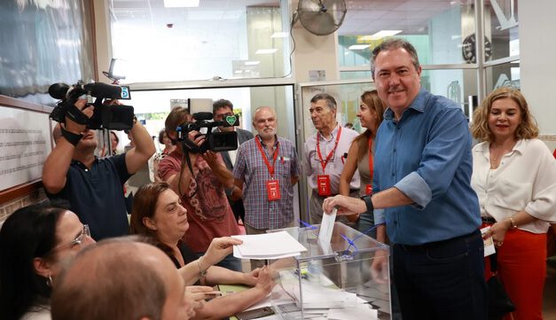 Críticos del PSOE andaluz reclaman la dimisión de Espadas tras los resultados