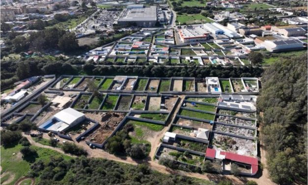 La Junta paraliza la construcción de una "macrourbanización ilegal" en La Línea