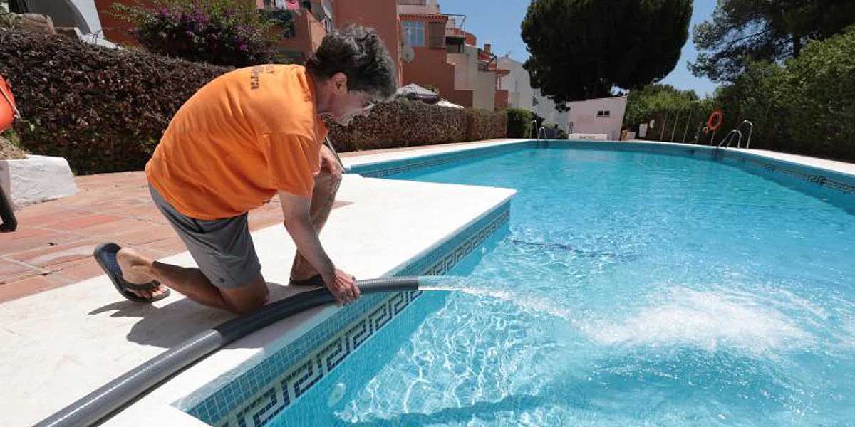 Publicado un bando que flexibiliza las medidas de ahorro de agua para permitir el rellenado de piscinas