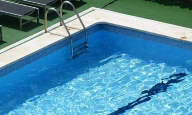 Muere un niño de tres años en una piscina en Sanlúcar de Barrameda