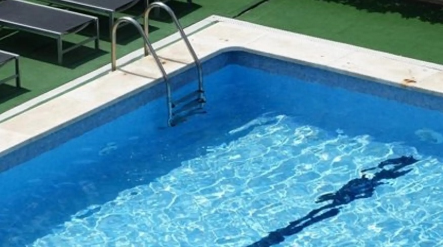 Muere un niño de tres años en una piscina en Sanlúcar de Barrameda