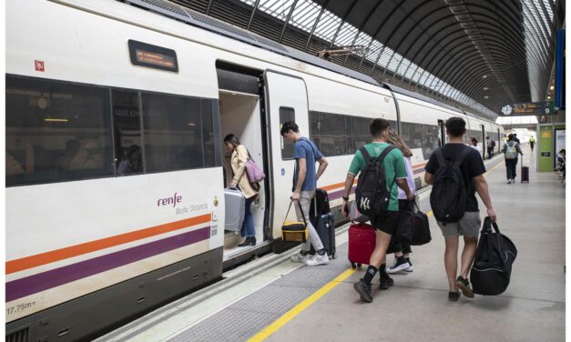 Pasajeros del AVE Sevilla-Málaga-Barcelona soportan 49 grados por una avería eléctrica