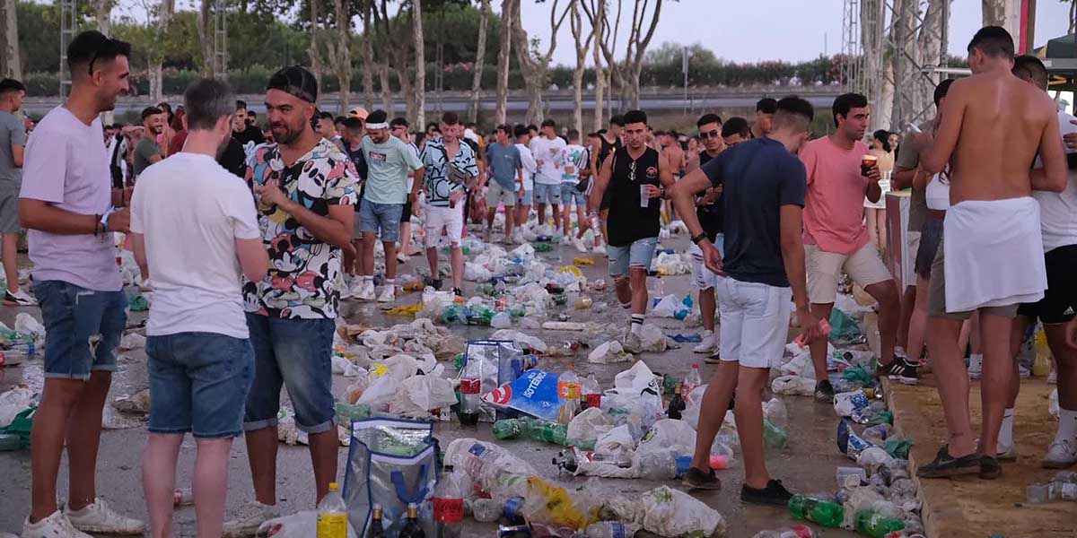 IU reclama medidas contra el ruido provocado por el 'turismo de borrachera'