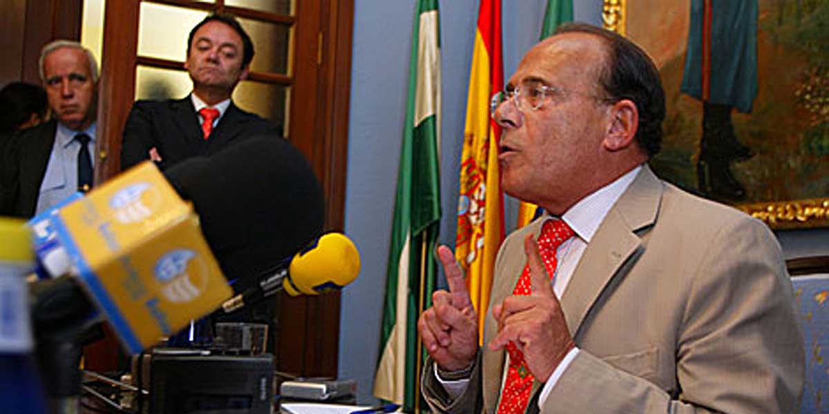 El PSOE rechaza la designación de un parque dedicado al ex alcalde Hernán Díaz