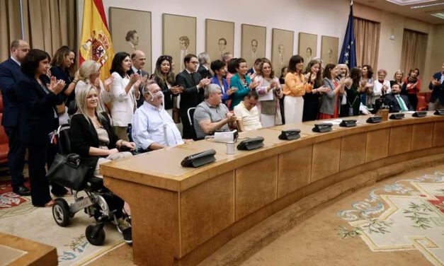 Los enfermos de ELA ponen voz al consenso de los grupos en el Congreso para sacar su ley